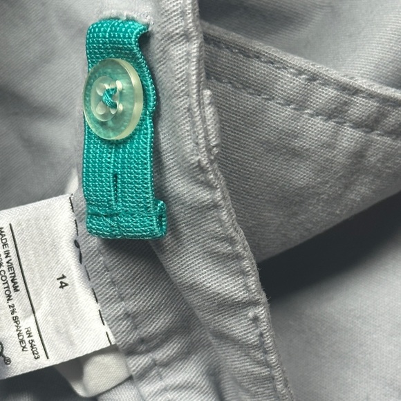 Old Navy Kids Gray Shorts - Picture 3 of 8